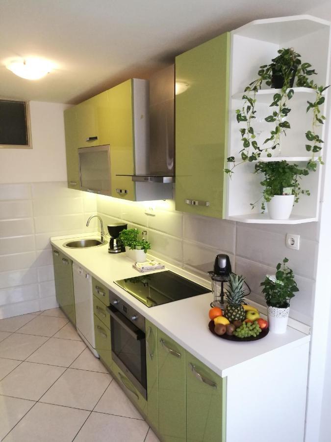 Relax Apartman Split Exterior photo